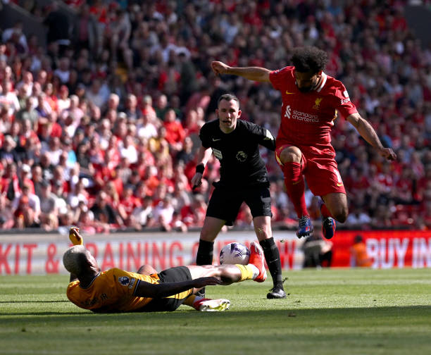 展现出的自 展现出的自